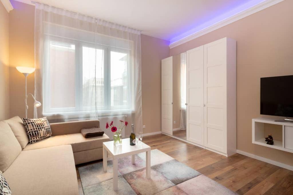 Nice And Cozy Apartment Next To The Parliament Budapest Ngoại thất bức ảnh