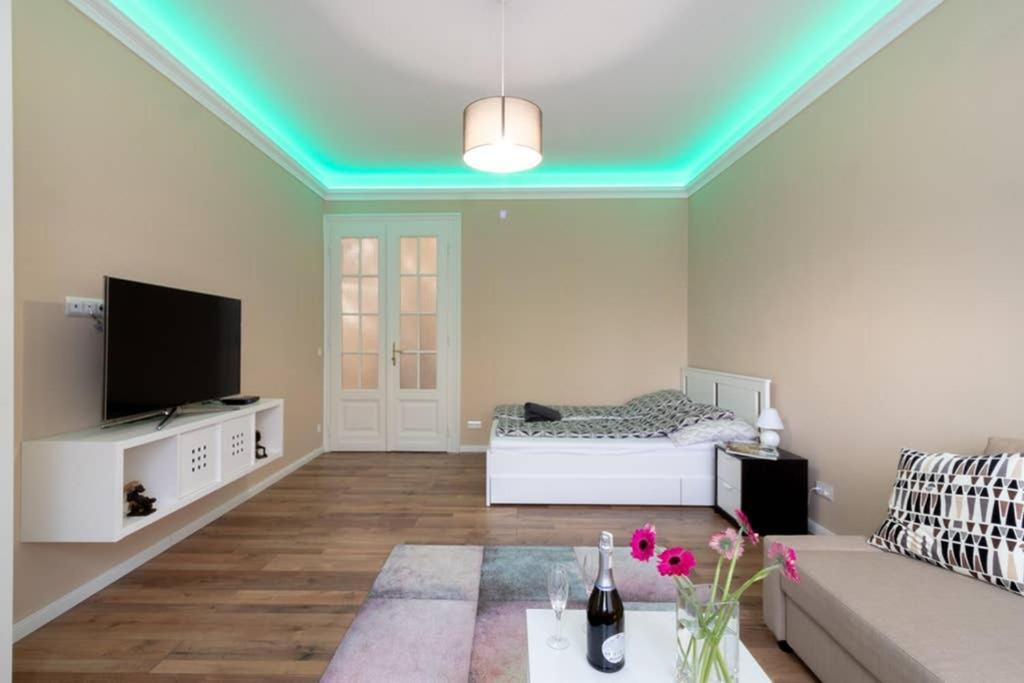 Nice And Cozy Apartment Next To The Parliament Budapest Ngoại thất bức ảnh